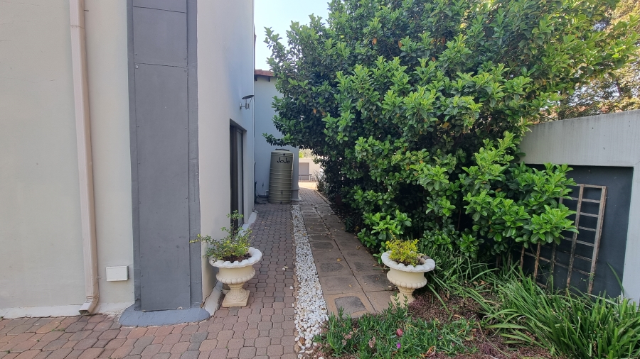 3 Bedroom Property for Sale in Six Fountains Residential Estate Gauteng