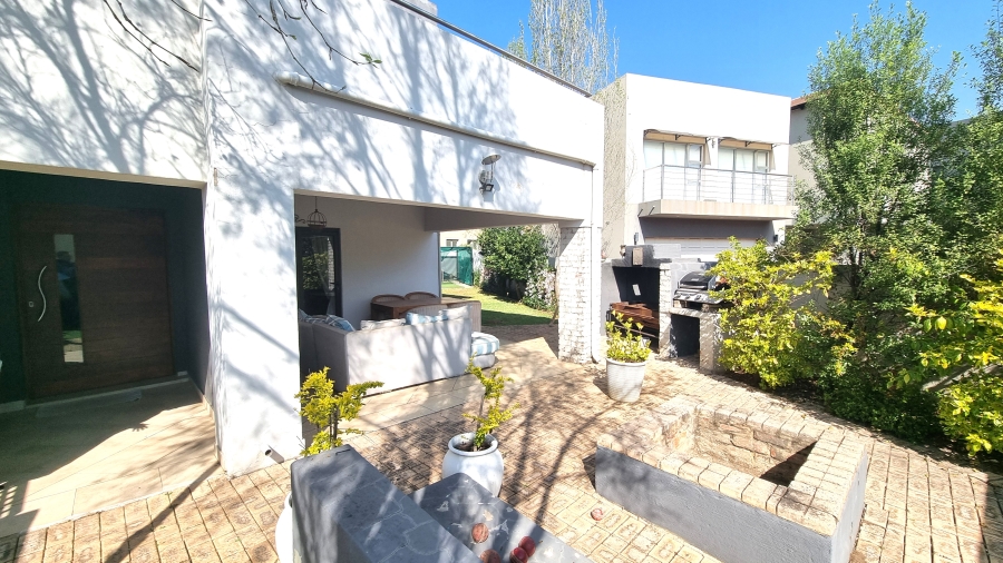3 Bedroom Property for Sale in Six Fountains Residential Estate Gauteng