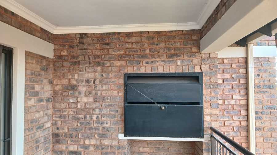 2 Bedroom Property for Sale in Montana Gauteng