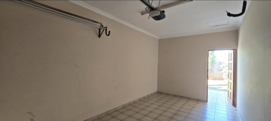 3 Bedroom Property for Sale in Sinoville Gauteng