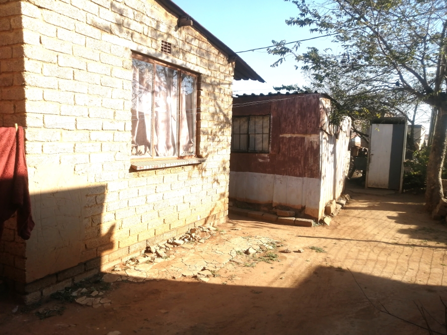 2 Bedroom Property for Sale in Tsakane Gauteng