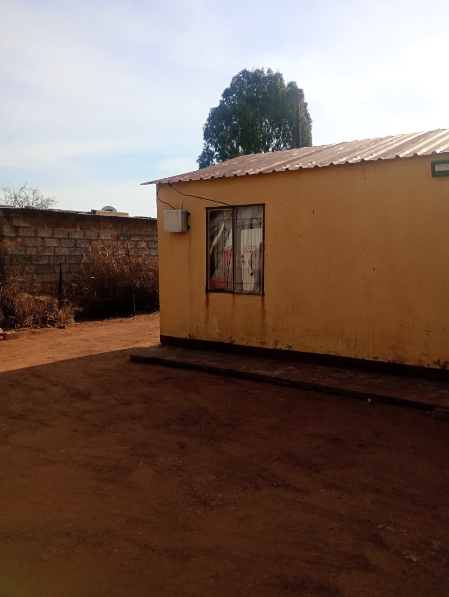 2 Bedroom Property for Sale in Zonkezizwe Gauteng