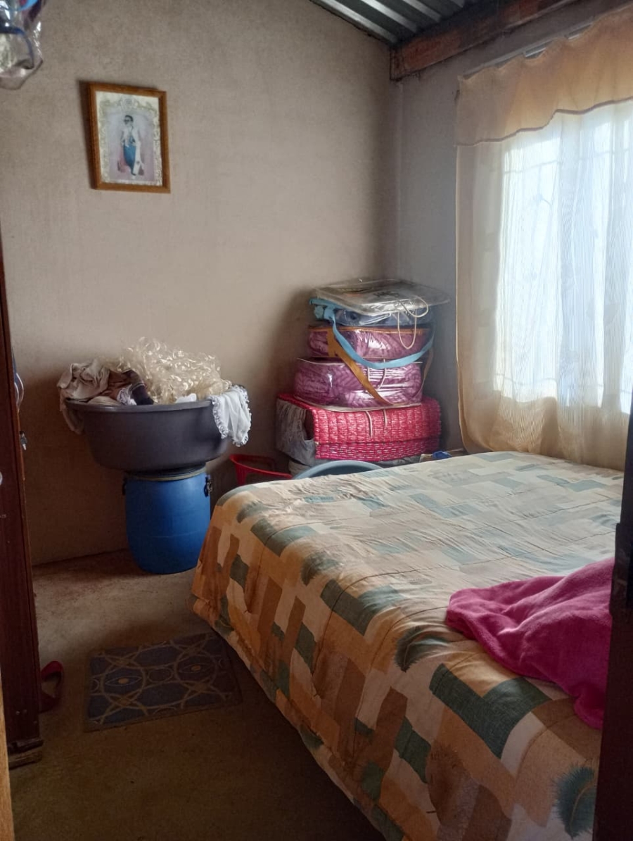 2 Bedroom Property for Sale in Zonkezizwe Gauteng