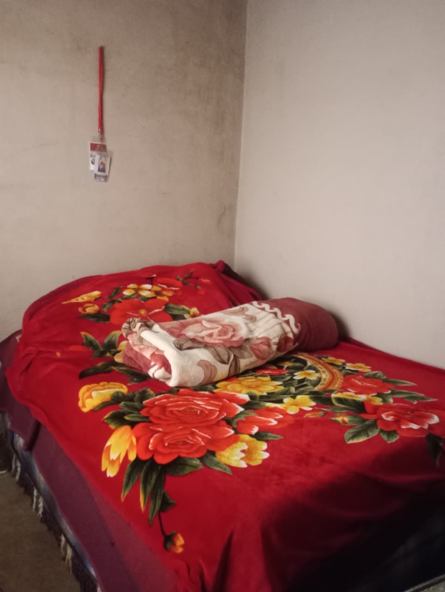 2 Bedroom Property for Sale in Zonkezizwe Gauteng
