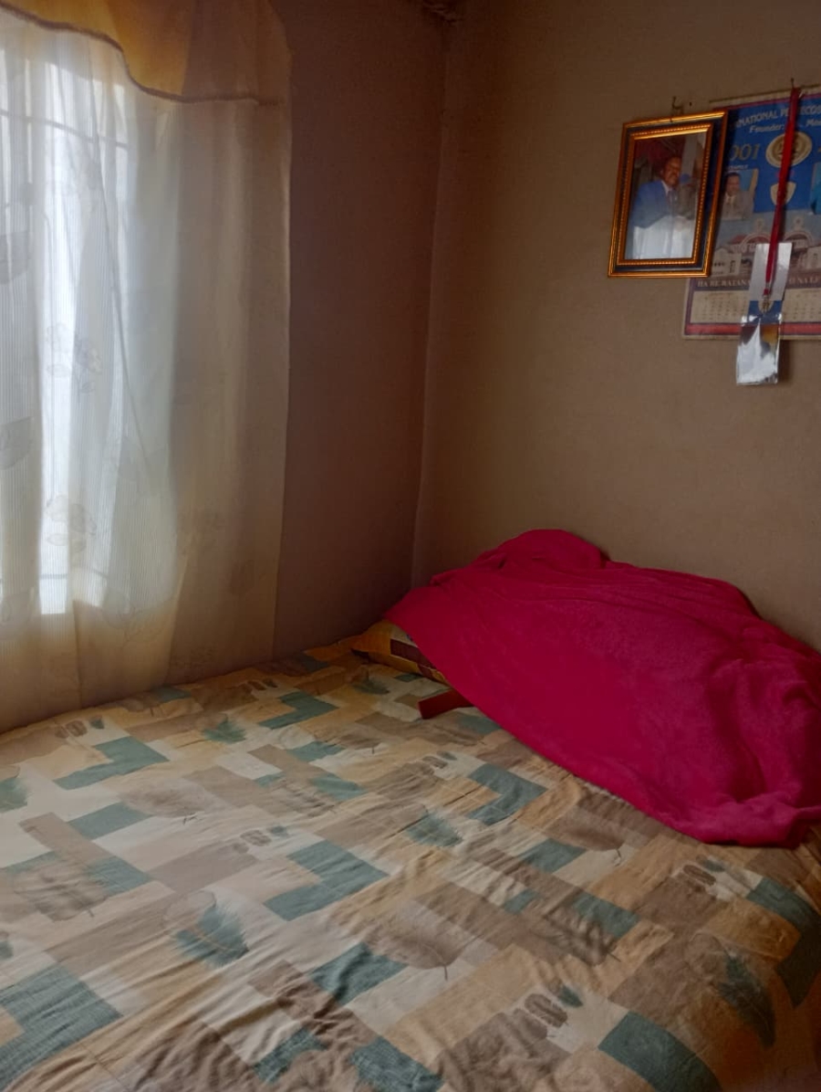 2 Bedroom Property for Sale in Zonkezizwe Gauteng