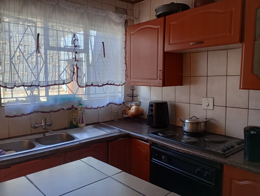 3 Bedroom Property for Sale in Moleleki Gauteng