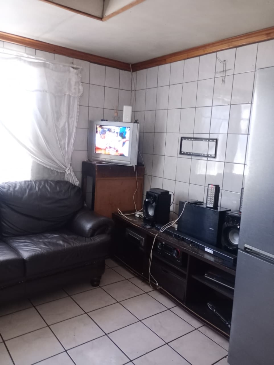 3 Bedroom Property for Sale in Moleleki Gauteng