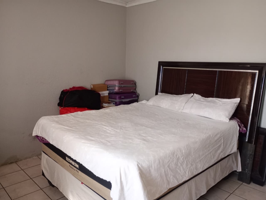 3 Bedroom Property for Sale in Moleleki Gauteng