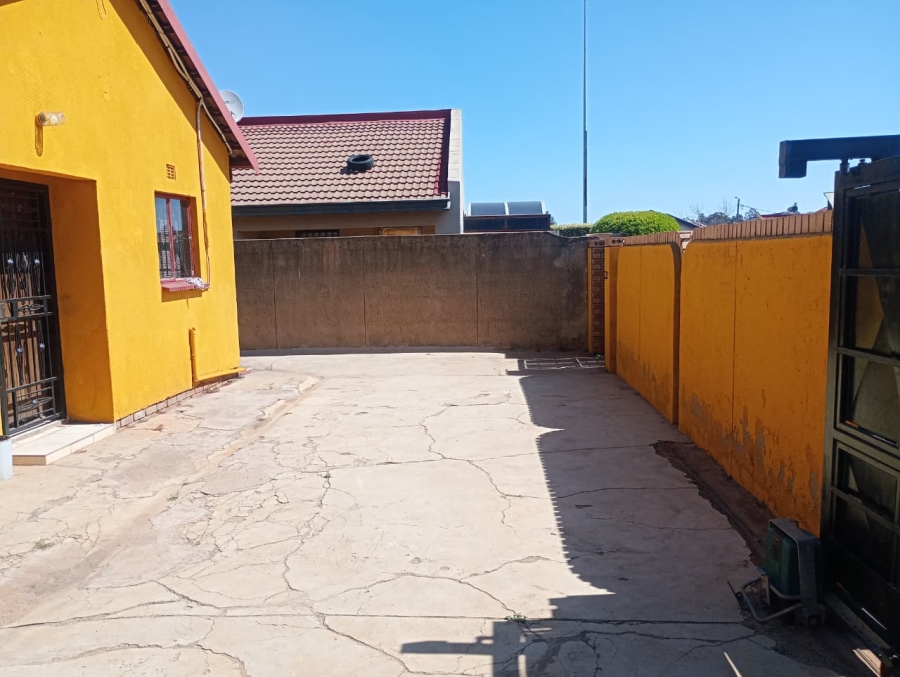 3 Bedroom Property for Sale in Vosloorus Ext 5 Gauteng