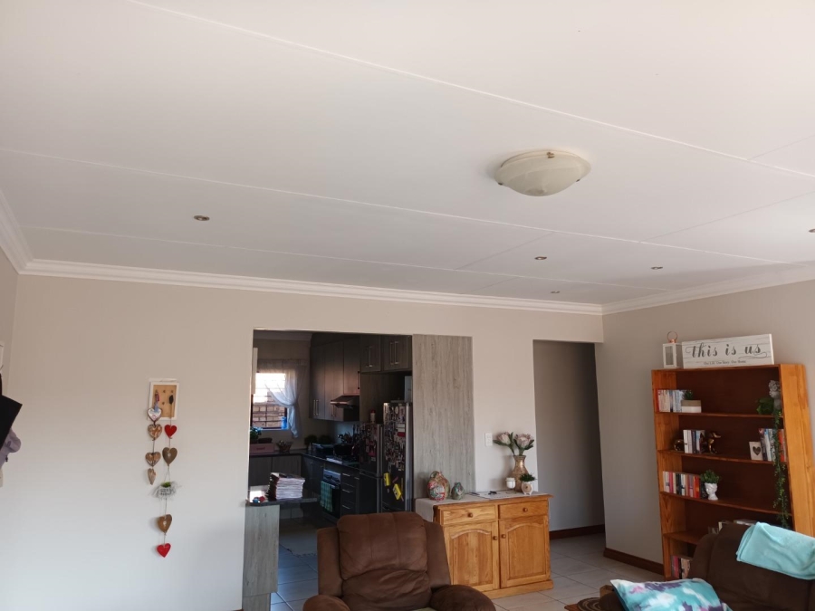 To Let 3 Bedroom Property for Rent in Chancliff A H Gauteng