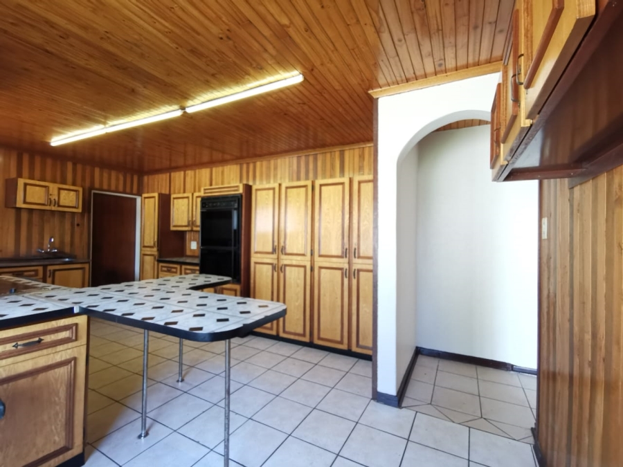 To Let 2 Bedroom Property for Rent in Strubenvale Gauteng