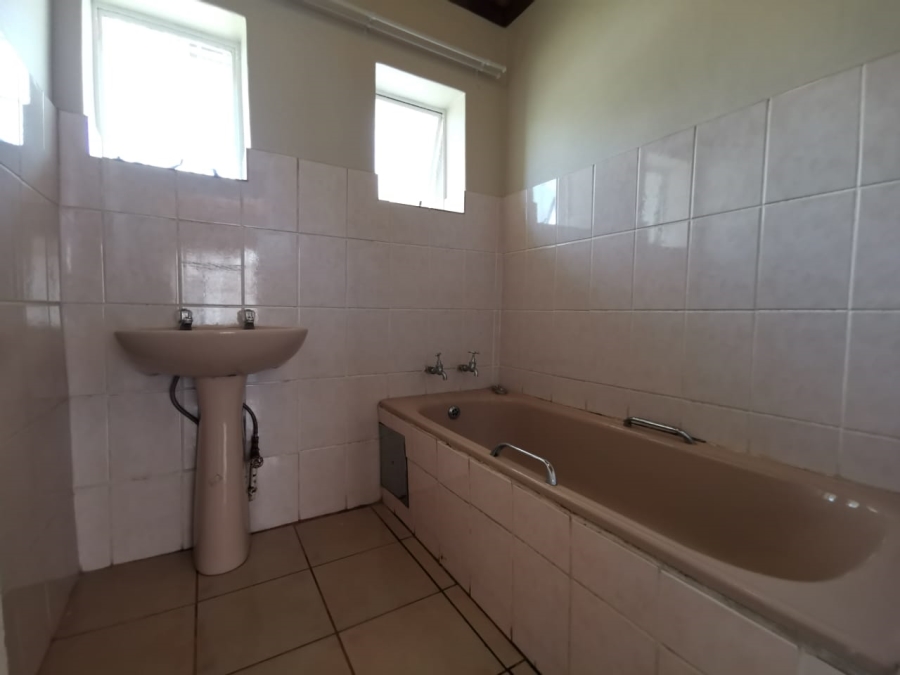To Let 2 Bedroom Property for Rent in Strubenvale Gauteng