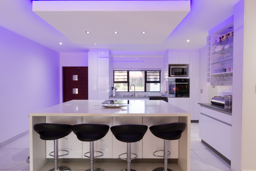 5 Bedroom Property for Sale in Die Wilgers Gauteng