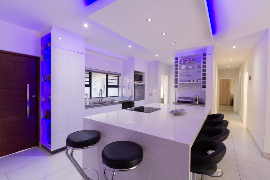 5 Bedroom Property for Sale in Die Wilgers Gauteng