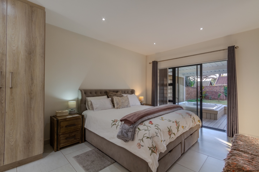 5 Bedroom Property for Sale in Die Wilgers Gauteng