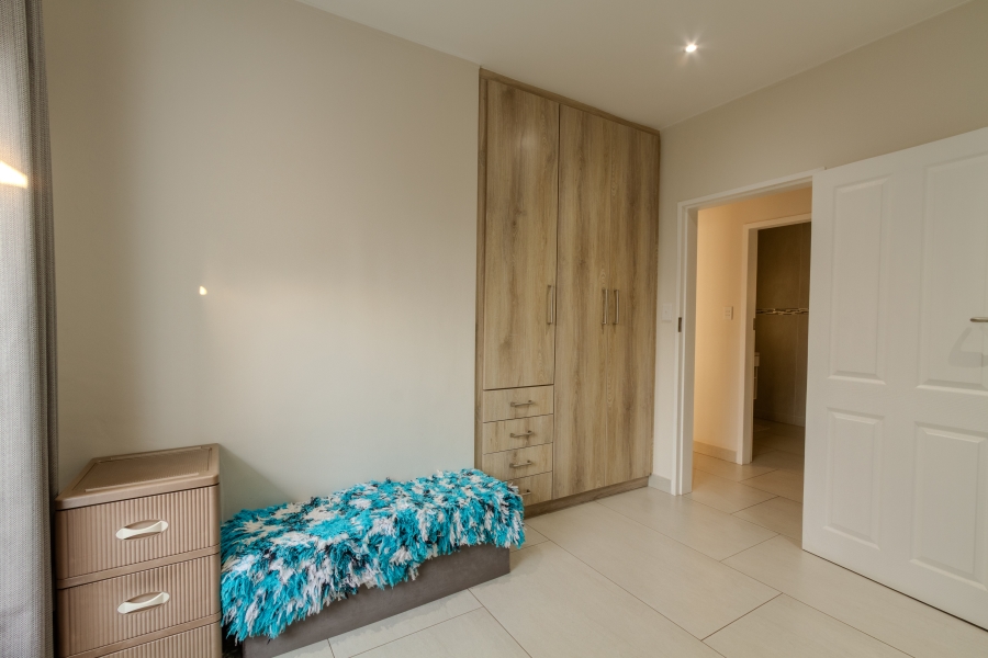 5 Bedroom Property for Sale in Die Wilgers Gauteng