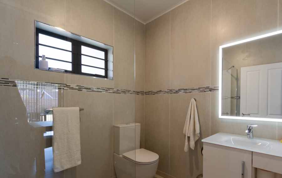 5 Bedroom Property for Sale in Die Wilgers Gauteng
