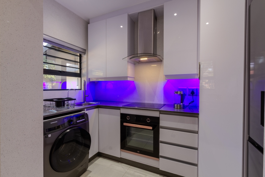 5 Bedroom Property for Sale in Die Wilgers Gauteng