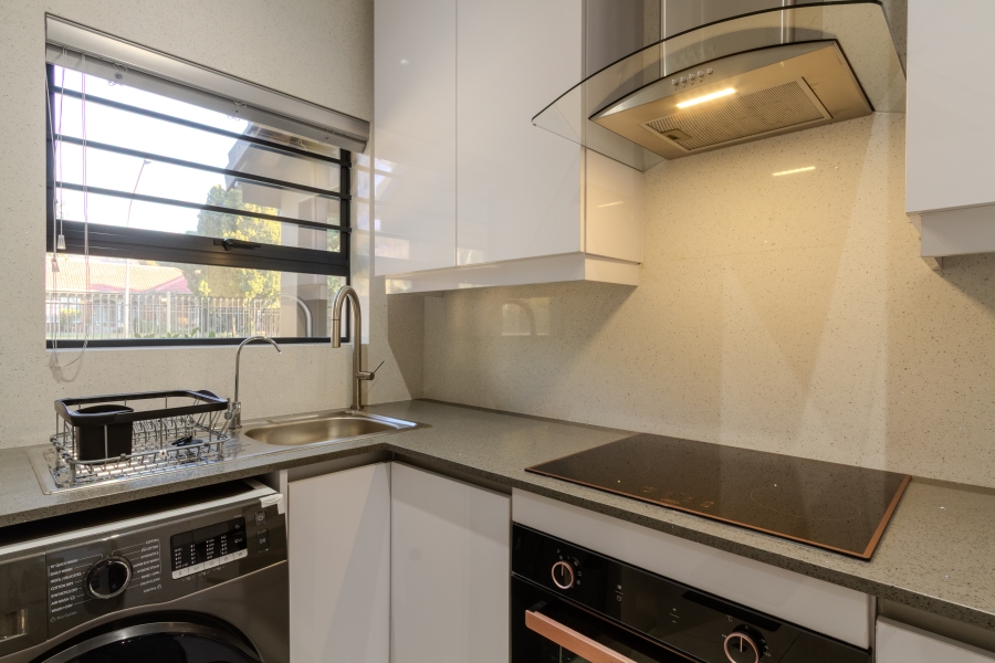 5 Bedroom Property for Sale in Die Wilgers Gauteng