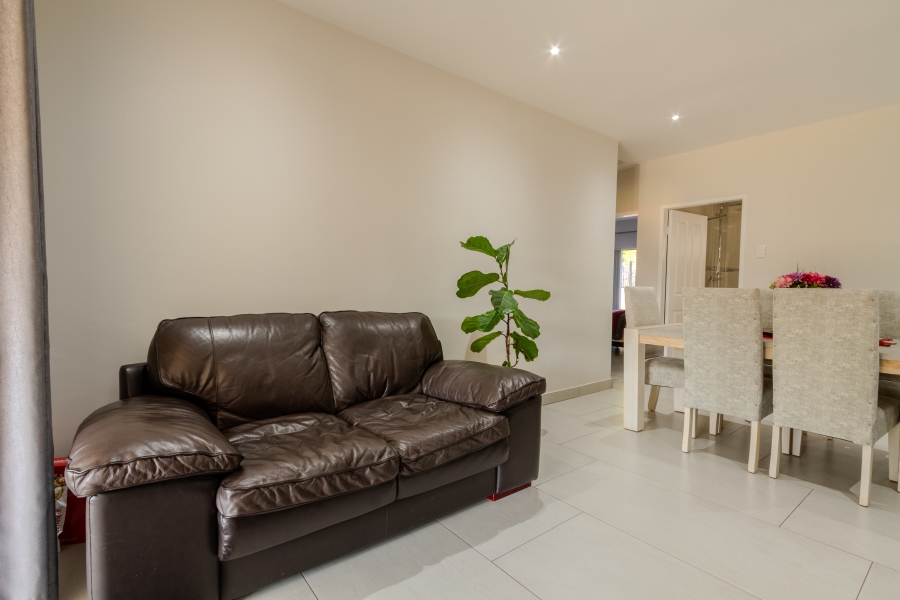 5 Bedroom Property for Sale in Die Wilgers Gauteng