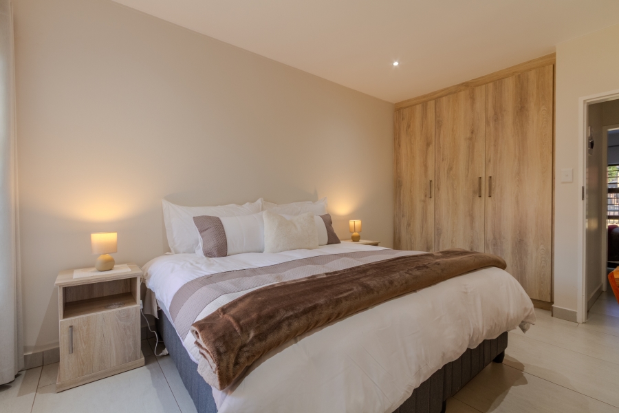 5 Bedroom Property for Sale in Die Wilgers Gauteng