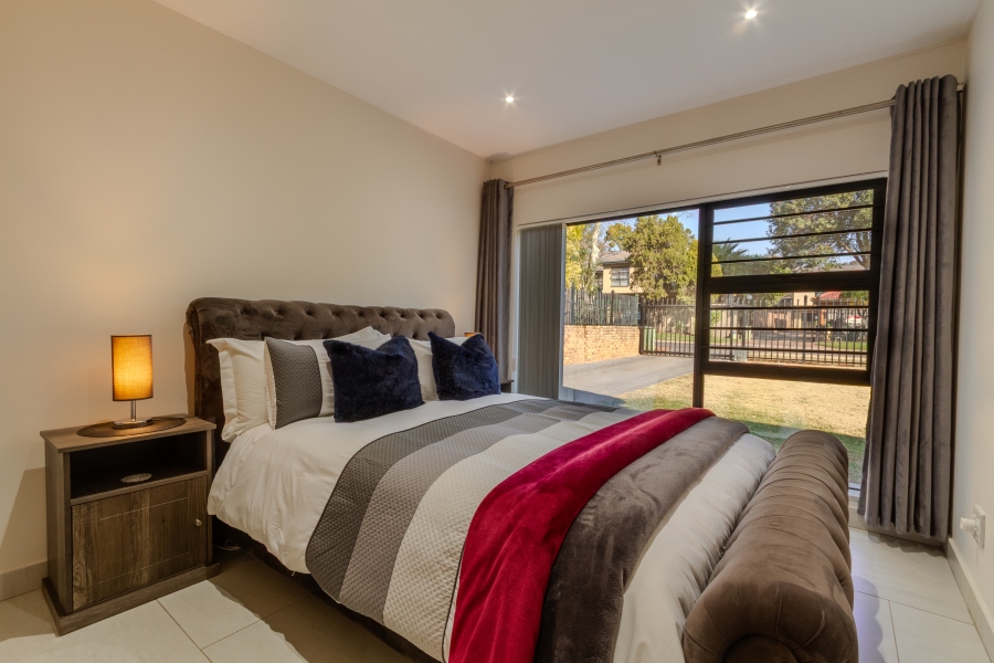 5 Bedroom Property for Sale in Die Wilgers Gauteng