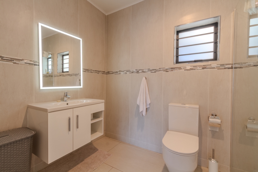 5 Bedroom Property for Sale in Die Wilgers Gauteng