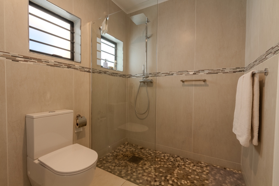 5 Bedroom Property for Sale in Die Wilgers Gauteng
