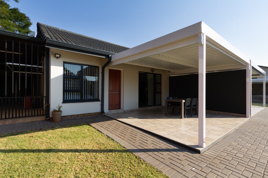 5 Bedroom Property for Sale in Die Wilgers Gauteng