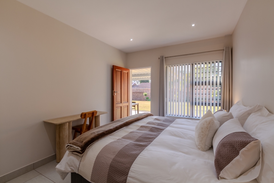 5 Bedroom Property for Sale in Die Wilgers Gauteng