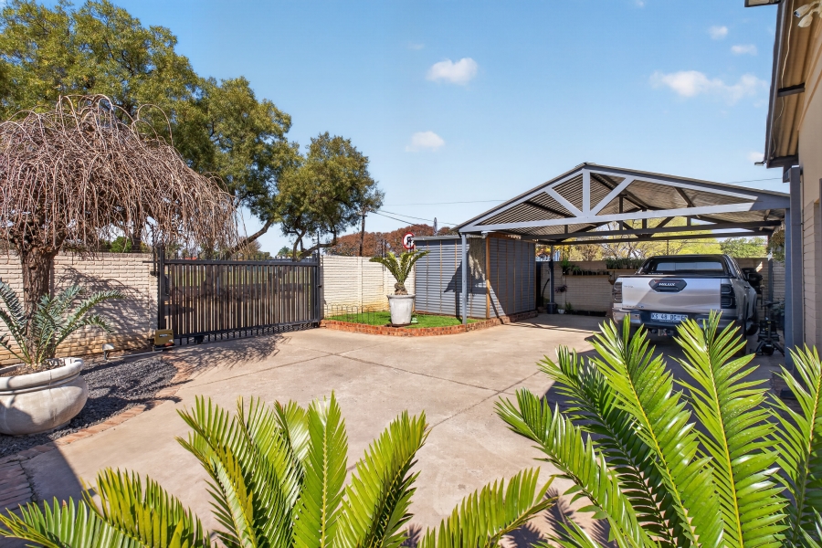 3 Bedroom Property for Sale in Villieria Gauteng