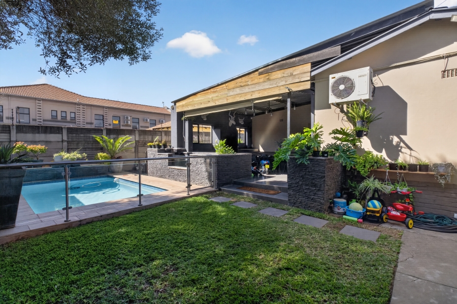 3 Bedroom Property for Sale in Villieria Gauteng