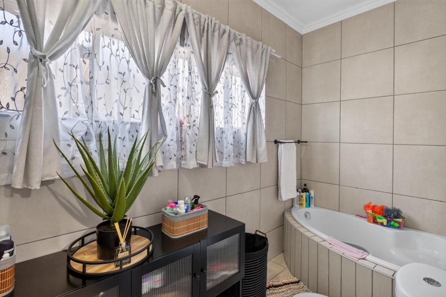 3 Bedroom Property for Sale in Villieria Gauteng