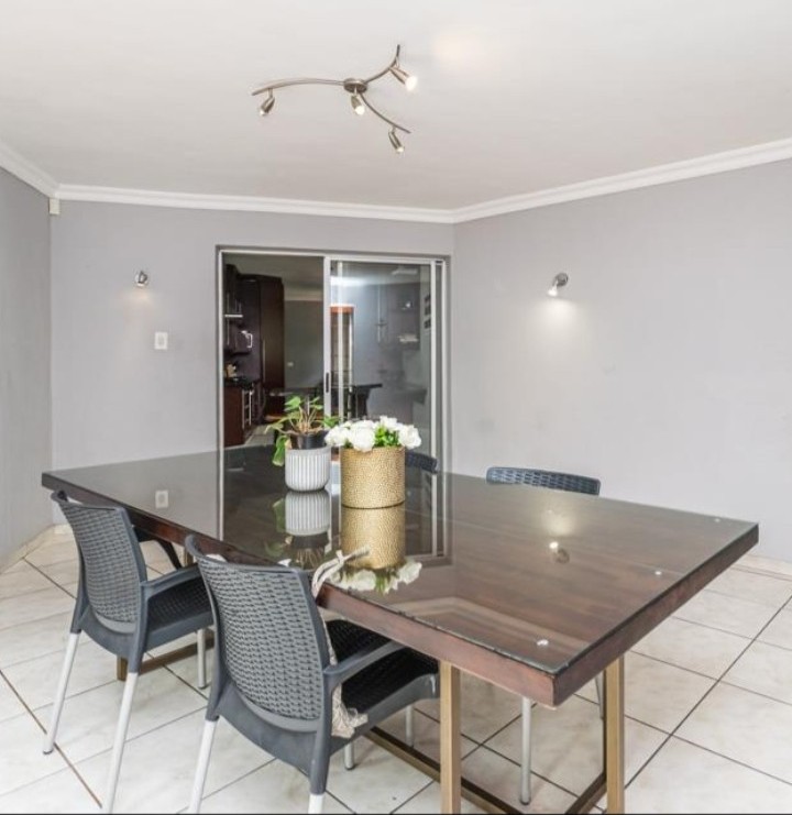 3 Bedroom Property for Sale in Ferndale Gauteng