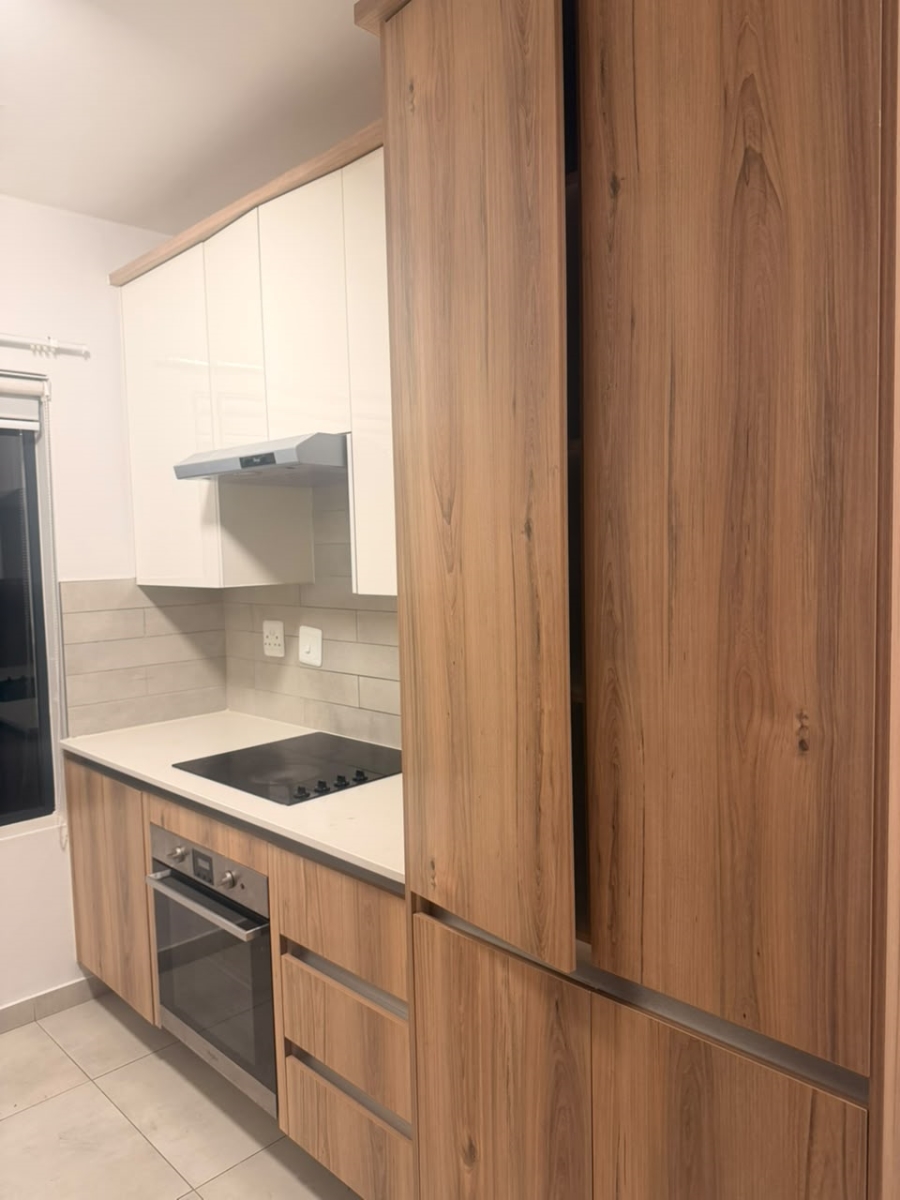 To Let 2 Bedroom Property for Rent in Lombardy Estate Gauteng
