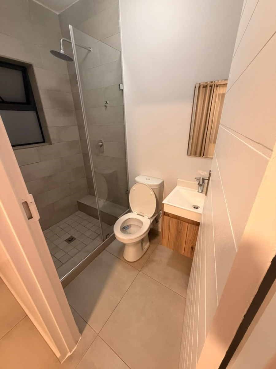 To Let 2 Bedroom Property for Rent in Lombardy Estate Gauteng