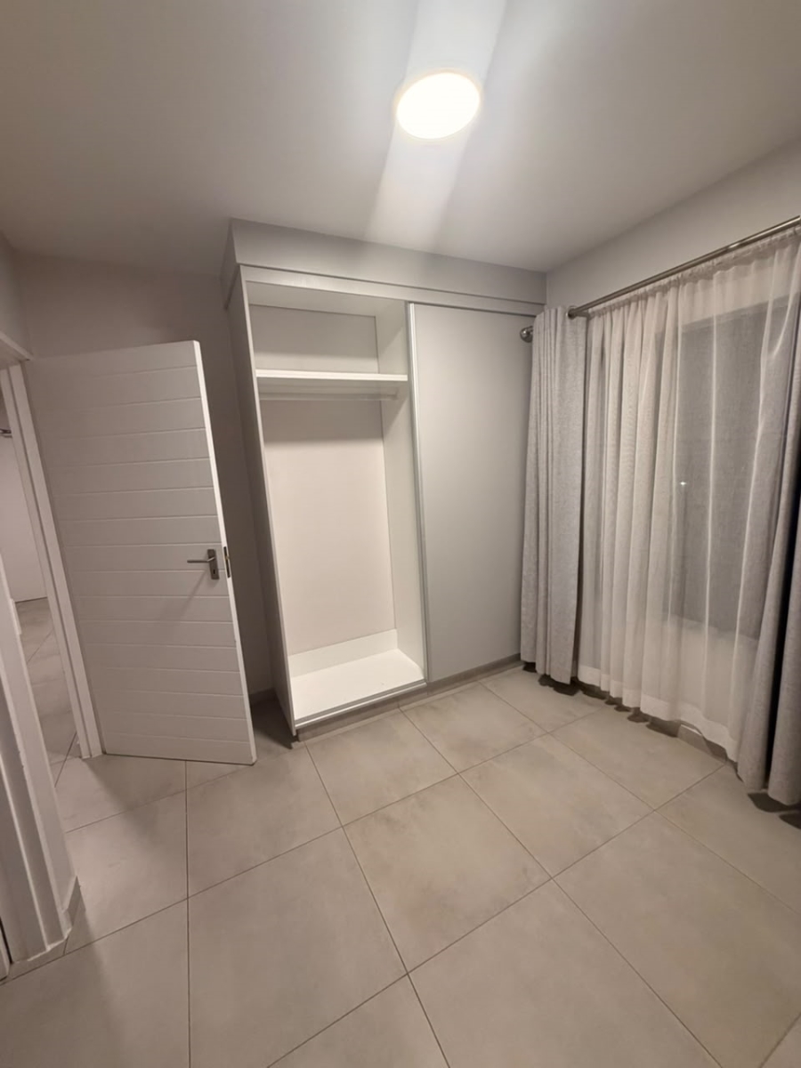 To Let 2 Bedroom Property for Rent in Lombardy Estate Gauteng