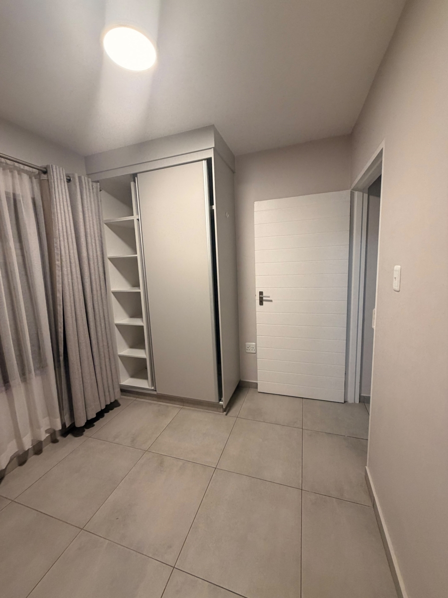 To Let 2 Bedroom Property for Rent in Lombardy Estate Gauteng