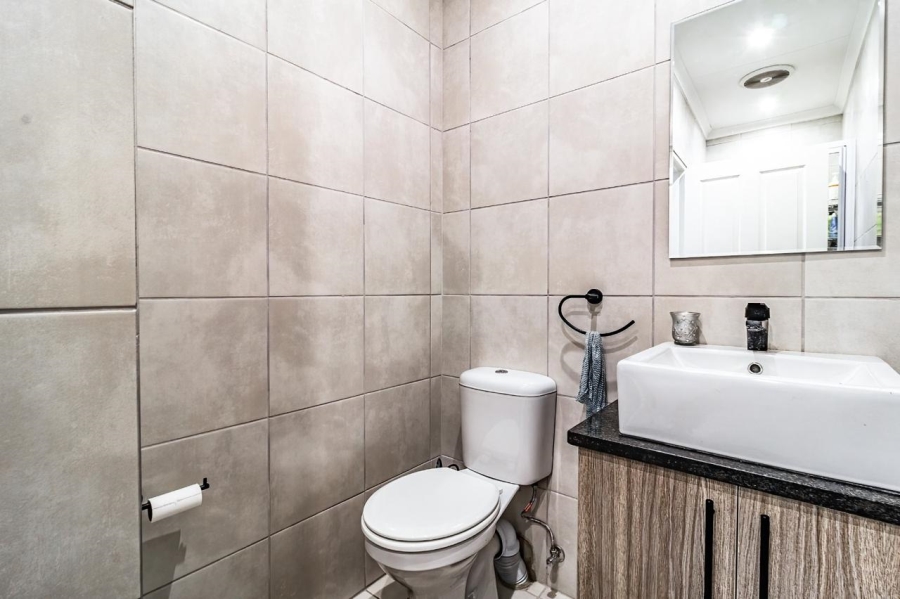3 Bedroom Property for Sale in Brackendowns Gauteng