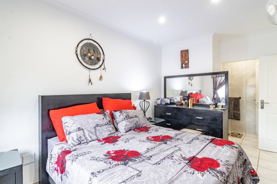 3 Bedroom Property for Sale in Brackendowns Gauteng