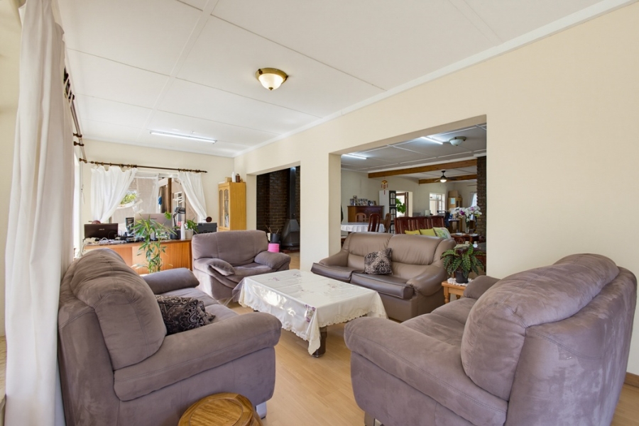 11 Bedroom Property for Sale in Benoni Orchards Ah Gauteng