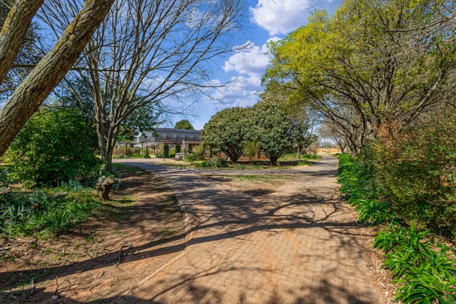 11 Bedroom Property for Sale in Benoni Orchards Ah Gauteng
