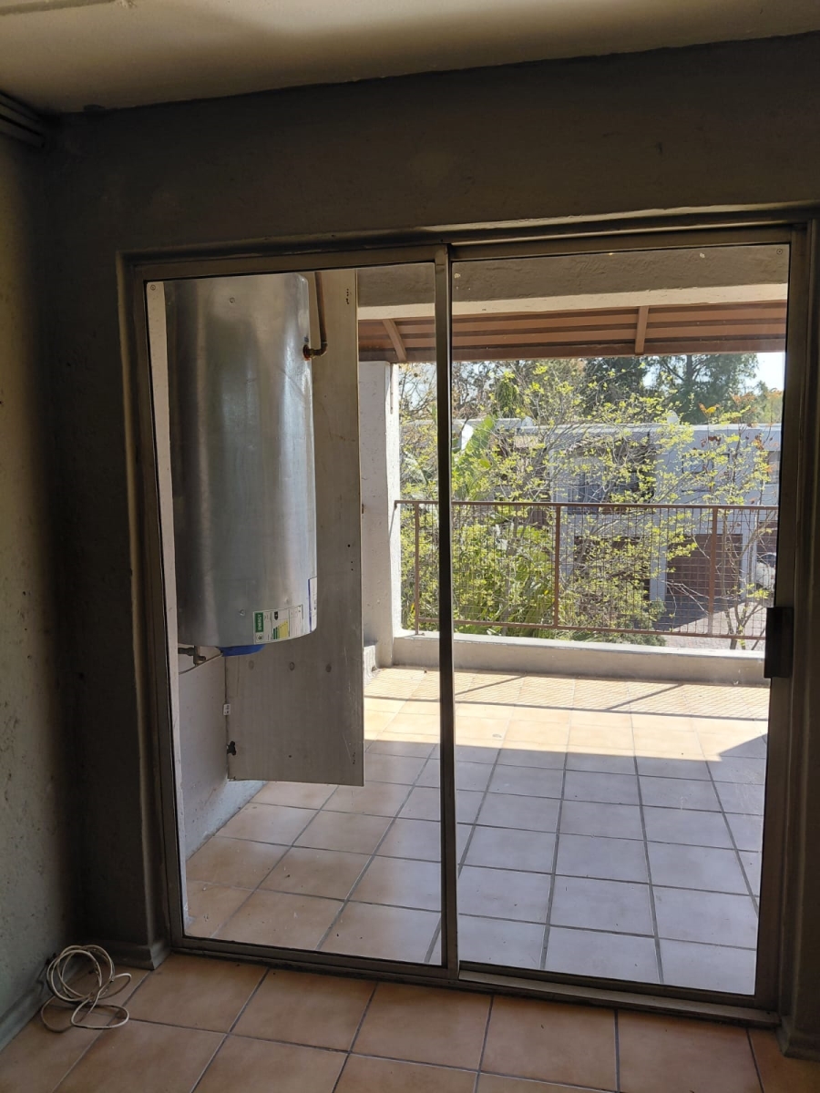 To Let 2 Bedroom Property for Rent in Vorna Valley Gauteng
