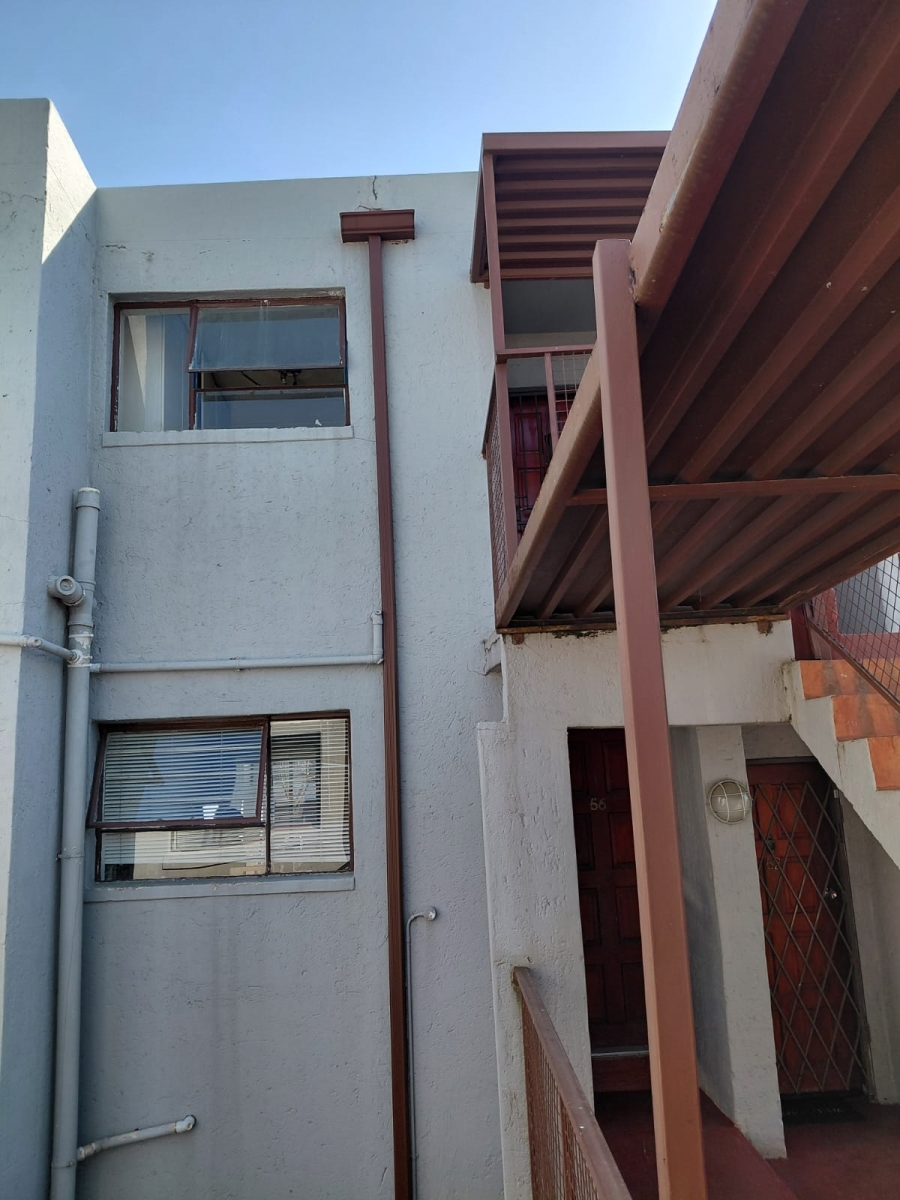 To Let 2 Bedroom Property for Rent in Vorna Valley Gauteng