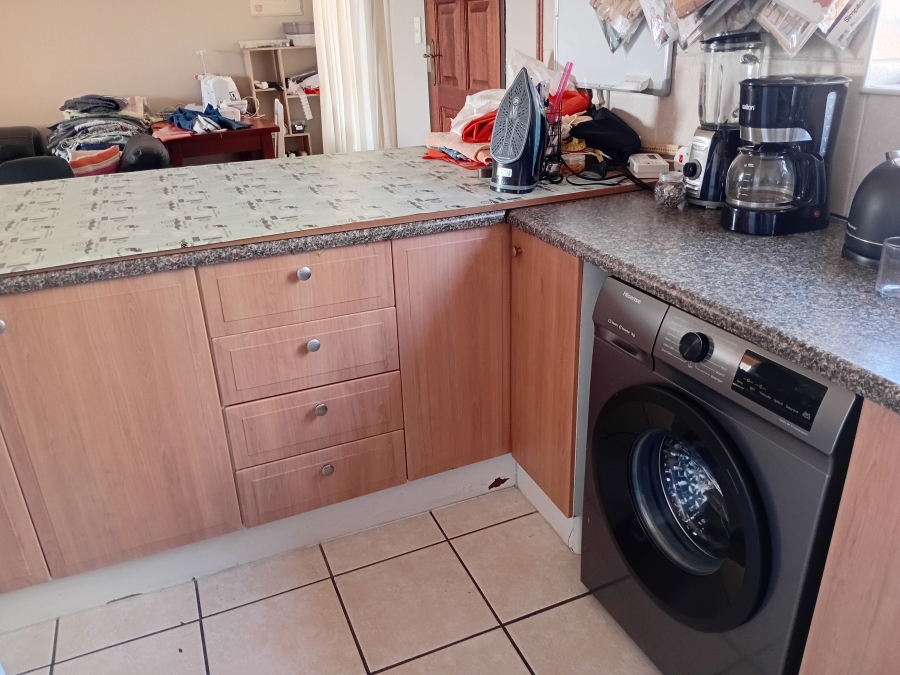 To Let 2 Bedroom Property for Rent in Equestria Gauteng