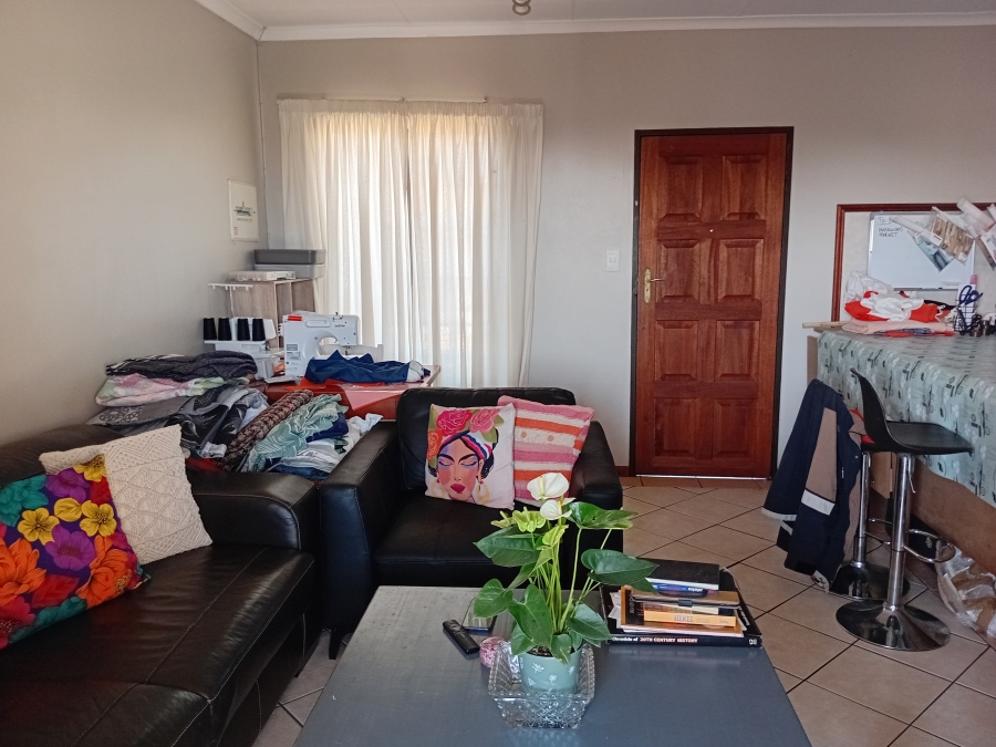 To Let 2 Bedroom Property for Rent in Equestria Gauteng