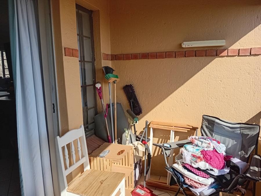 To Let 2 Bedroom Property for Rent in Equestria Gauteng