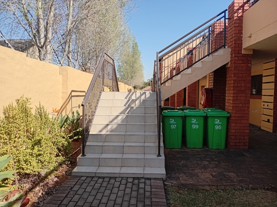 To Let 2 Bedroom Property for Rent in Equestria Gauteng