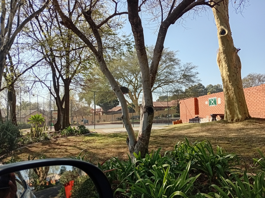 To Let 2 Bedroom Property for Rent in Equestria Gauteng