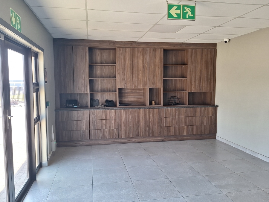 To Let Commercial Property for Rent in Knoppieslaagte Gauteng